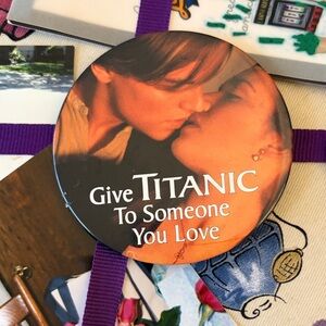 Titanic Themed Button
